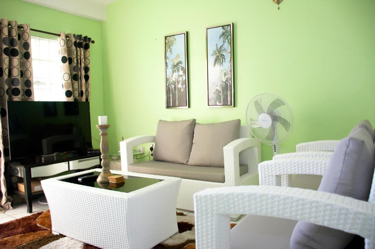 Silver View Apartments St. George's Экстерьер фото