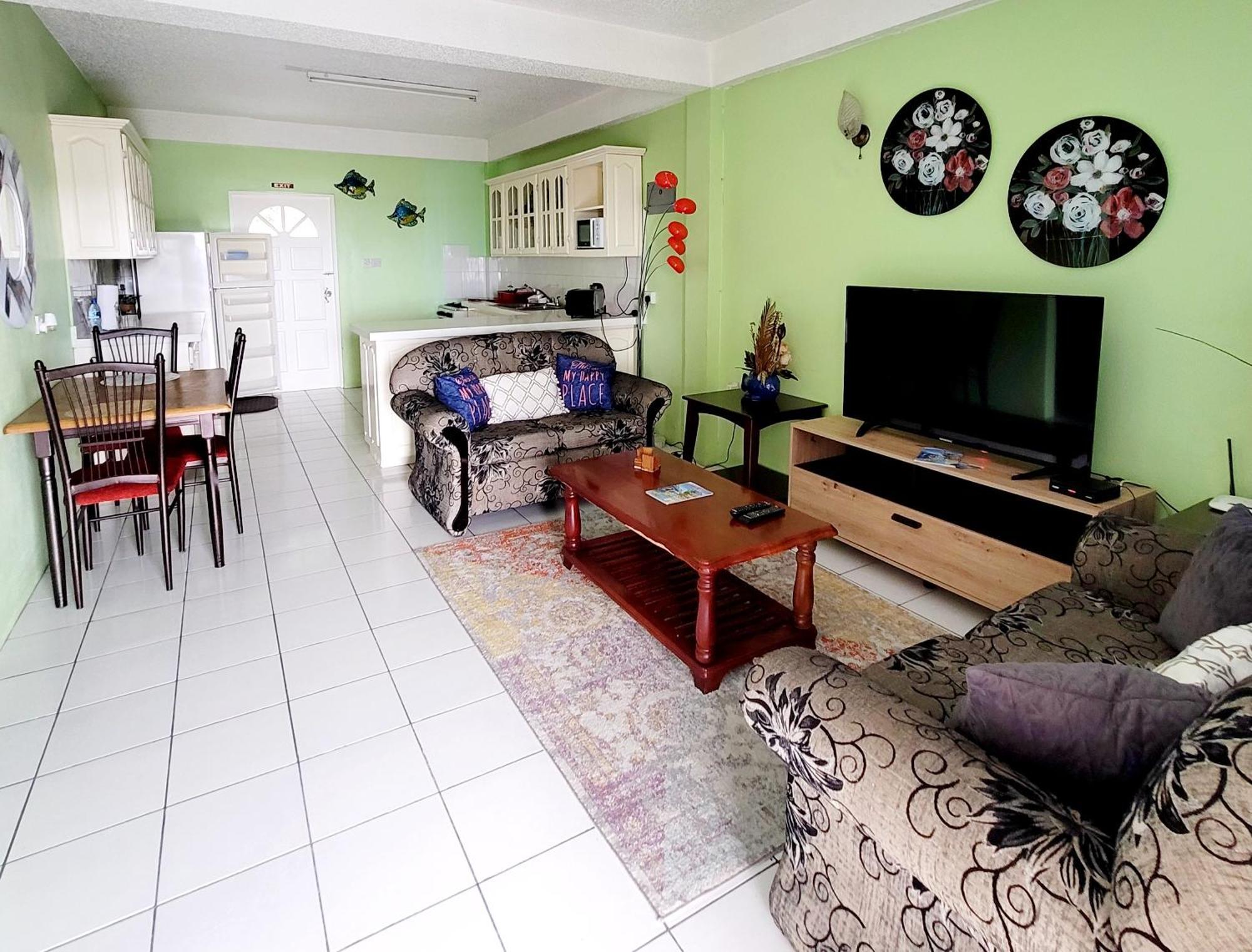 Silver View Apartments St. George's Экстерьер фото